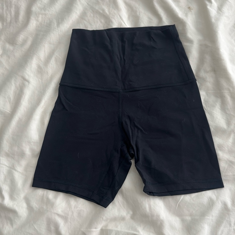 Lululemon super high rise align 6in shorts size 4